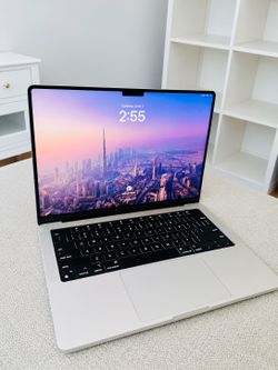 MacBook Pro 14 M3 8 GB for sale!! Excellent condition!