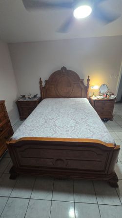 Queen Bed with the Set