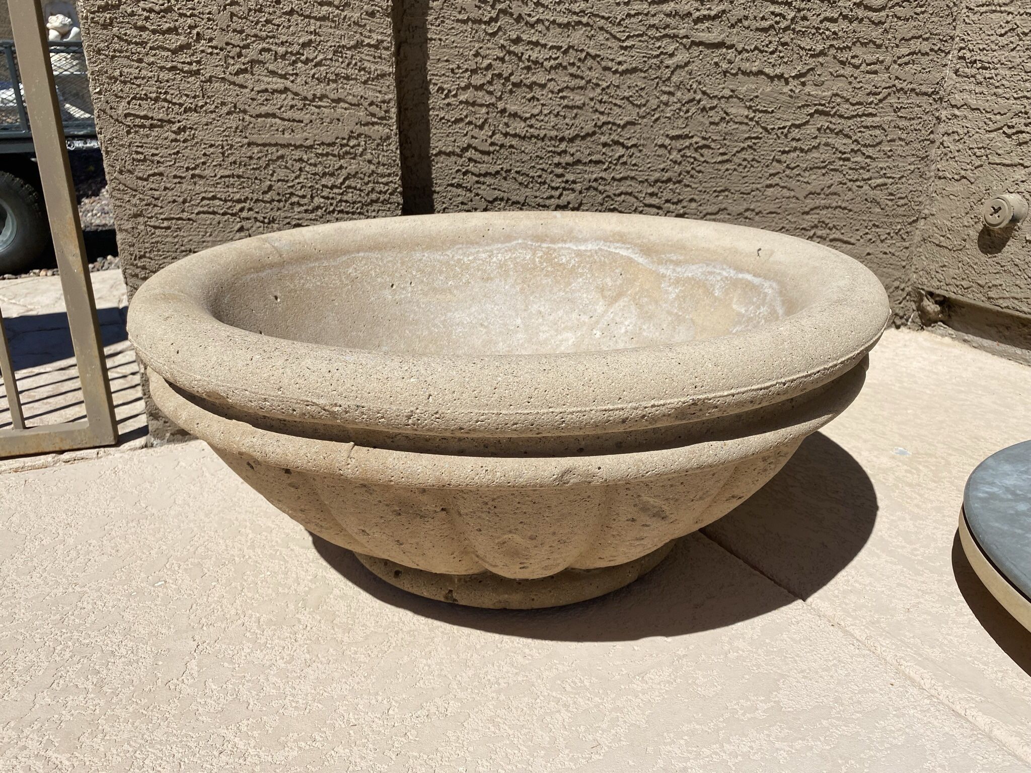 2 XL COMMERCIAL HEAVY CONCRETE GARDEN POTS. PAIR HUGE CEMENT PLANTERS . ( W~ 30 1/2 Inches x H ~ 14 Inches ) PAIR s ONLY $155.oo SILVERADO RANCH