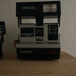 Polaroid Sun 600 Camera 
