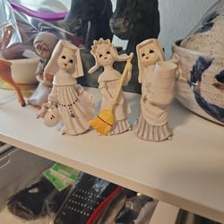Vintage Fontanini Nuns