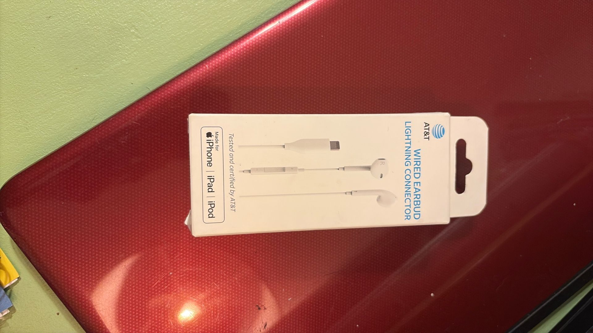 iPhone Wired Earbuds With Lightning Connector
