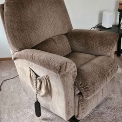Lazy Boy Brand Power Lift Recliner With Remote 