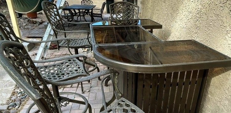 Patio Metal Bar With 2 Barstools
