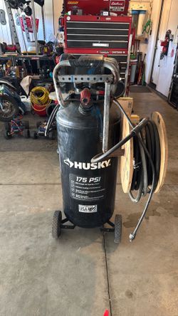 Husky 20 gallon air compressor