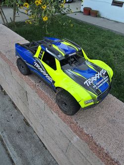 Traxxas Mini Slash Brushless RC Truck