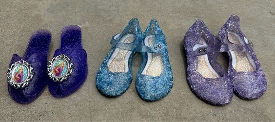 Princess shoe bundle. 3 pairs total