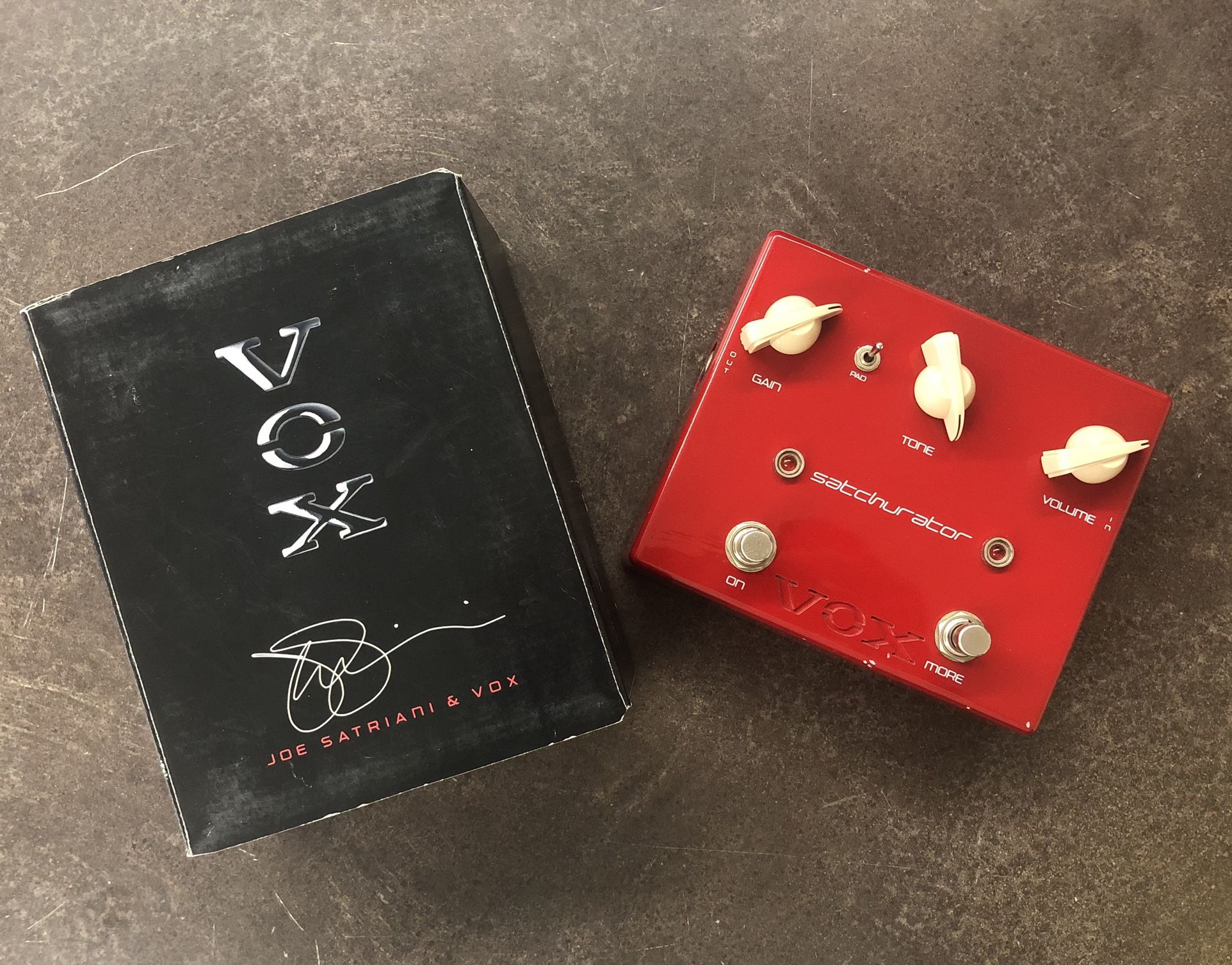 Joe Satriani & Vox Satchurator Distortion Pedal JS-DS