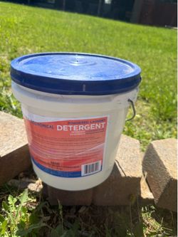 Laundry detergent