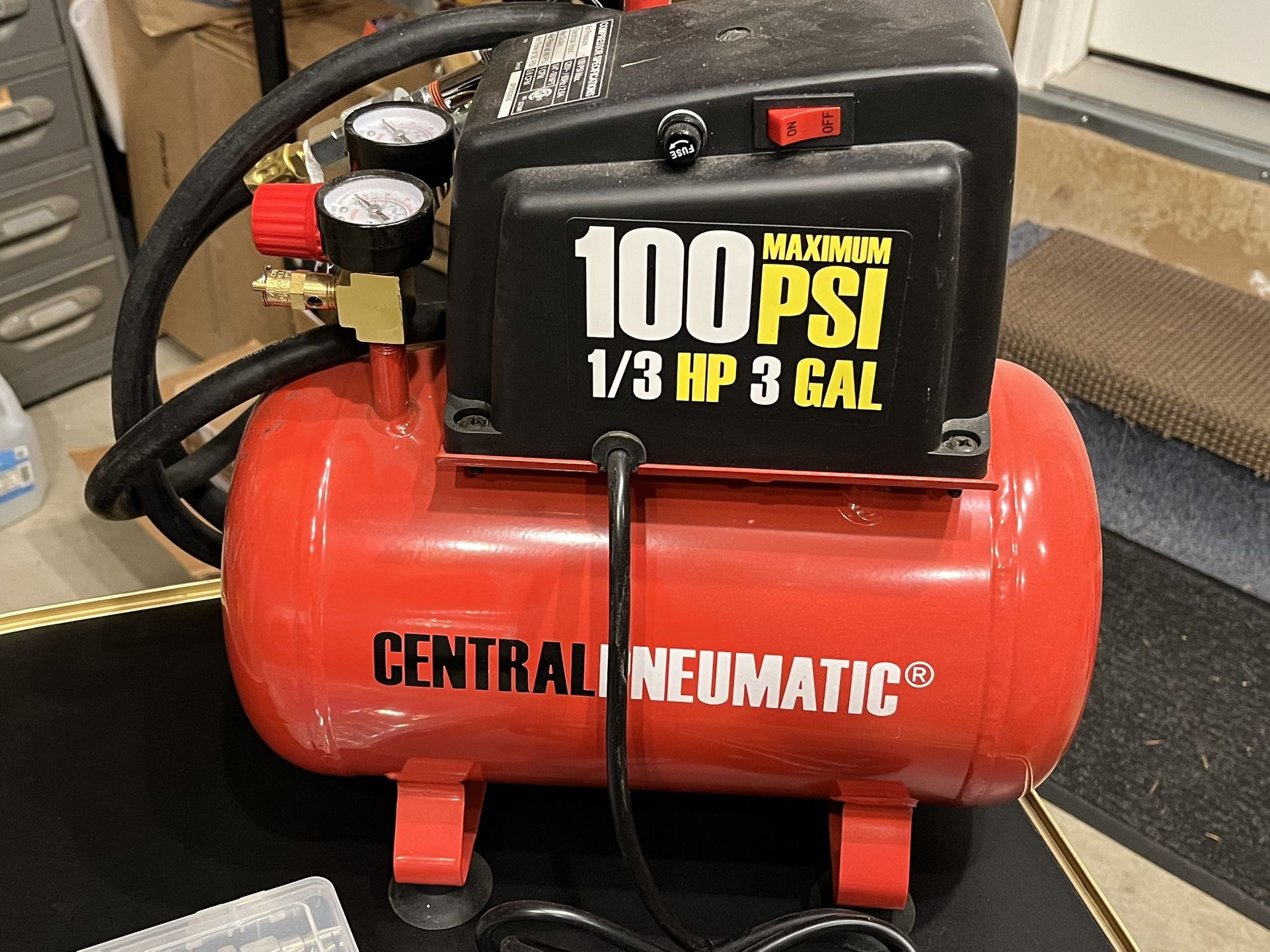 Central Pneumatic 100psi Air Compressor