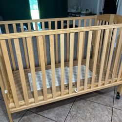 Collapsible Crib