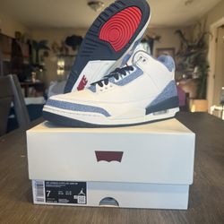 Jordan 3 Levi 