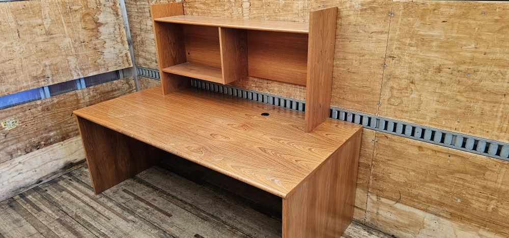 Computer Table - Crafting Table - Work Table