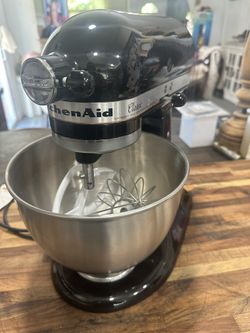 Kitchen Aid Stand mixer 4.5 QT