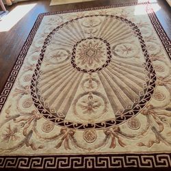 8x11 Area Rug – Excellent Condition