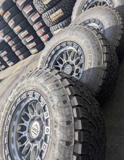 🏁 Oferta ☺️🤩 Rines nuevos lock off R 17x9 con llantas All Terrain 285-70R17 excelente condición