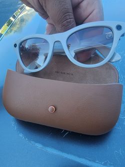 Ray-Ban Skylar Smart Glasses Love Stream Light gray RARE COLOR  like New 