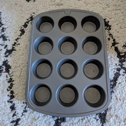 Large Muffin Pan