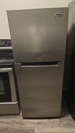 Magic Chef Stainless Steel Top-Freezer Refrigerator