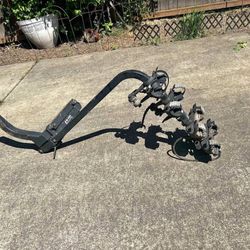 Yakima swing away 4 bike rack for 2” hitch