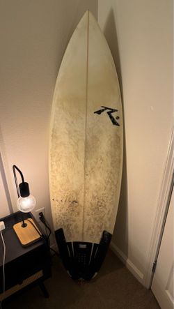 Surfboard - Rusty SD 5’9” 30L