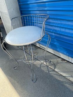 Antique vanity chair