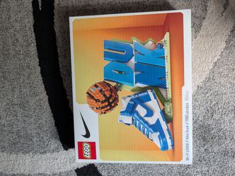 Nike Dunk x Lego Set