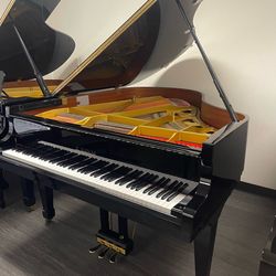 Superb condition 1999 Kawai RX2 Grand Piano