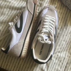 Tretorn Women’s Shoes Size 8.5