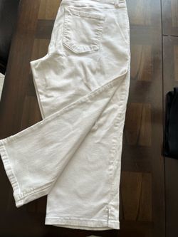 White Liz Claiborne stretch caprice, size 14