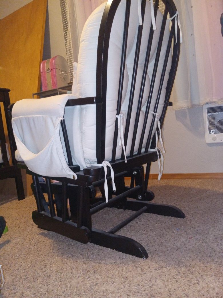 Beutiful Nursery Rocking Chair