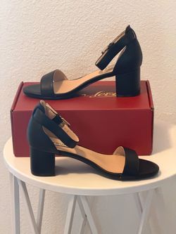Ladies, new shoes size 8 1/2
