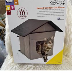 New in box heated cat house