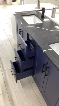 60” bathroom vanity cabinet new blue color with Quartz top 2 double sinks Softclose drawers doors ready for pick up today