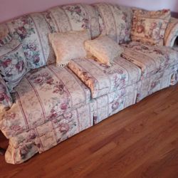 Excellent Condition Sofa
