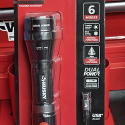 Brand New HUSKY 1800 Lumens Dual Power LED Rechargeable Tactical Focusing Flashlight