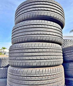 225 /55/17 Hankook 📍📍 Vendo un set de llantas con 80% de vida las 4 📍🌟