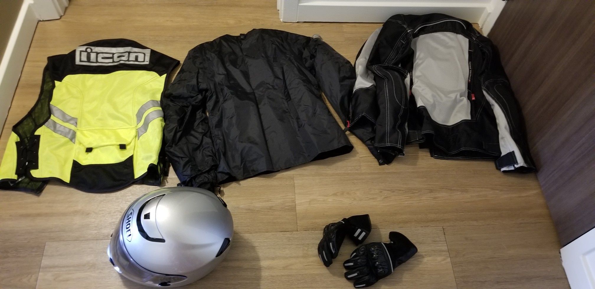 Motorcycle riding jacket and Reflective vest
