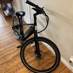 Aventon e bike. ( Like New )