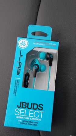 Ear Buds with universal mic and tracking control