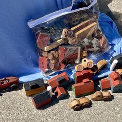 CONTAINER OF ANTIQUE WOOD CARS 