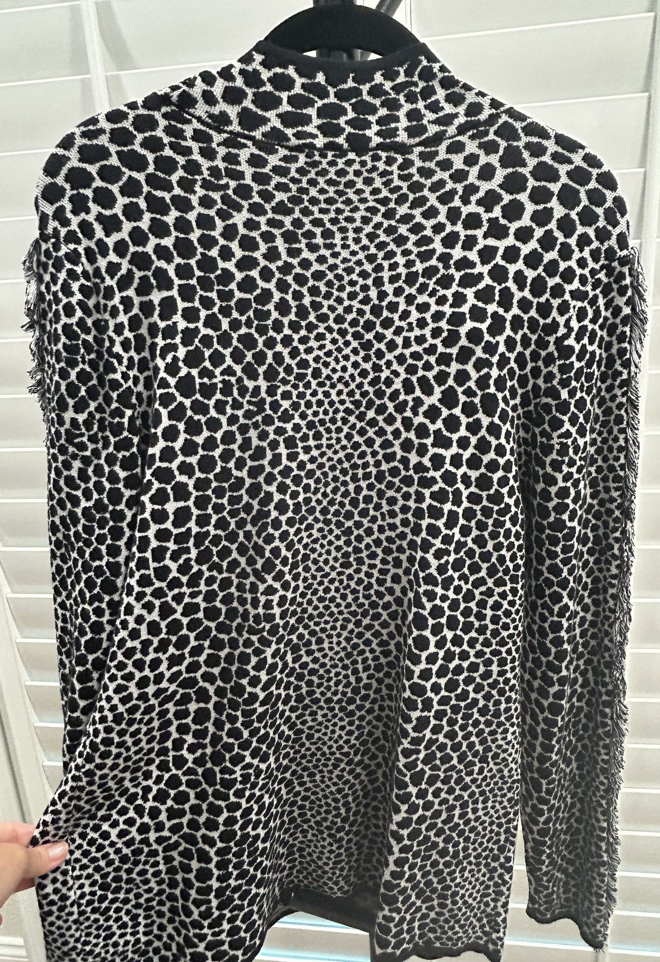 Womens, Black And White Sweater