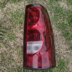 Tail light 