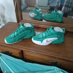 Shoes Size 12 30$ Matco Wrench No Charger25$