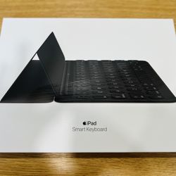 Apple iPad Smart Keyboard