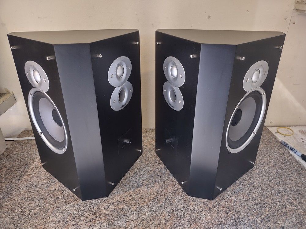 Polk Audio Hi-end Surround Speakers