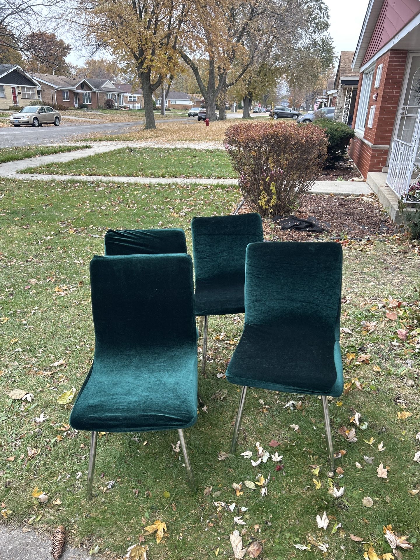 Set of 4 Emerald Green Velvet Dining Chairs each $12.50