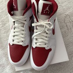 WMNS JORDAN 1 MID 'WHITE POMEGRANATE