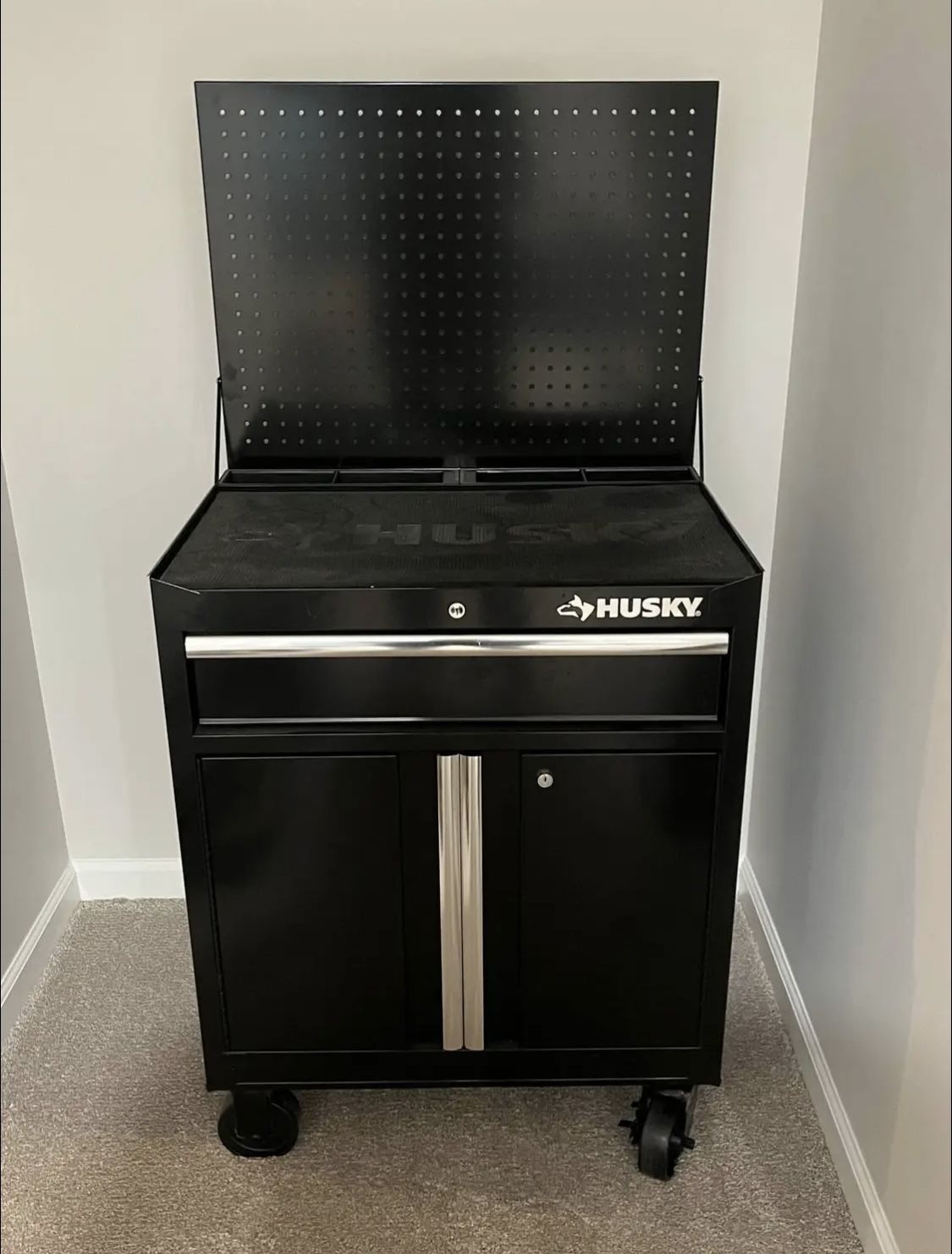 Husky tool box