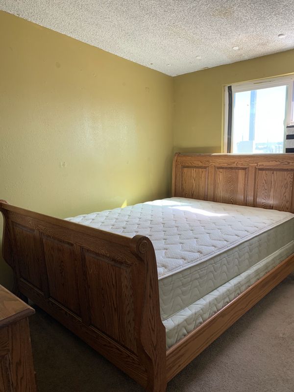 Oak Bedroom SetQueen for Sale in Seattle, WA OfferUp
